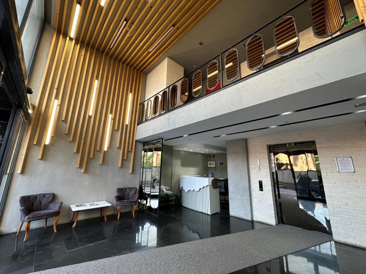 Sisli Modern Residence, 2 Bedroom Apartments, 250M Metro Station Istanboel Buitenkant foto